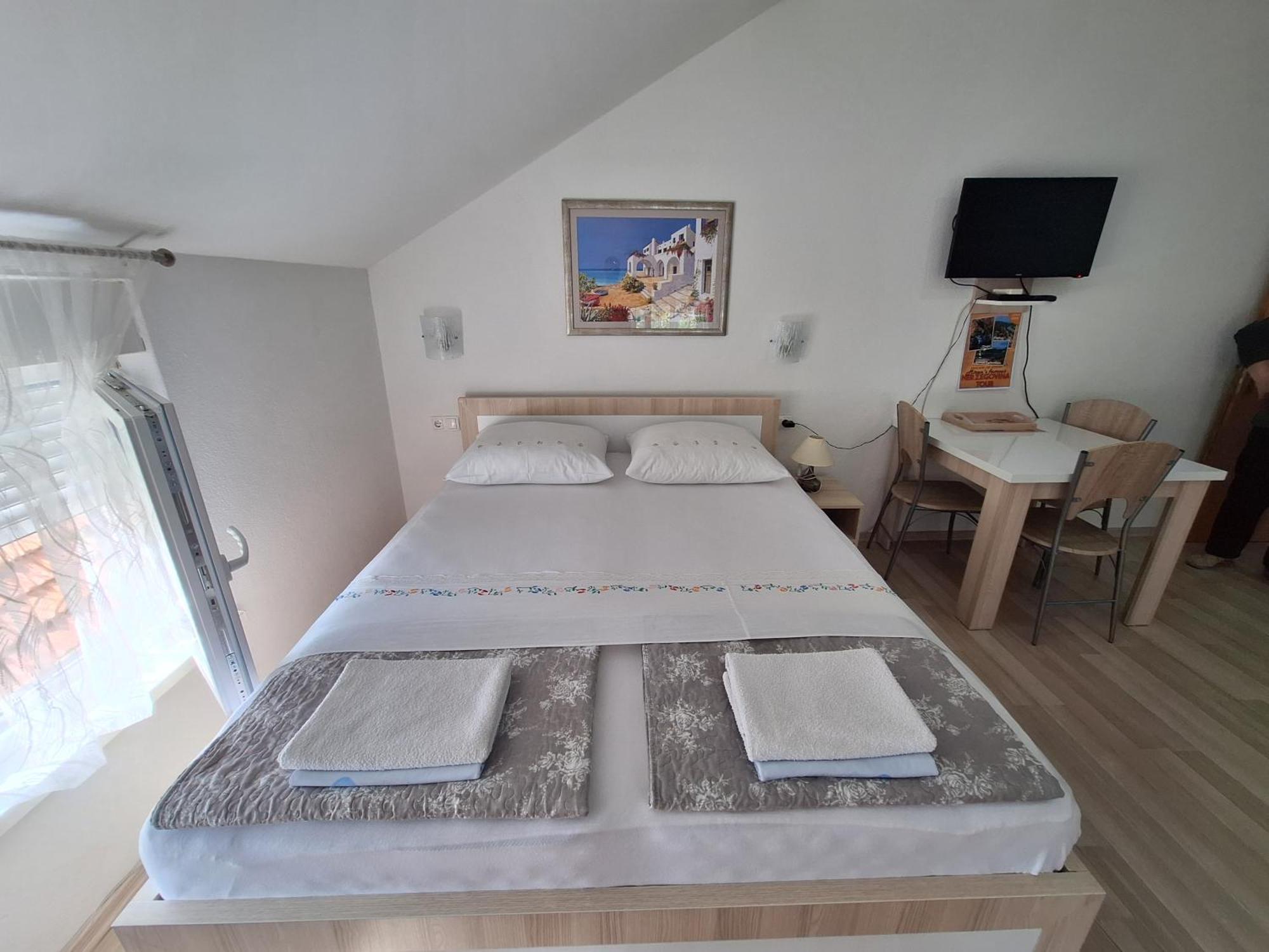 Apartments City Paradise Mostar Room photo